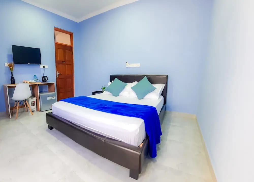 Hide Inn Blue - photo 1