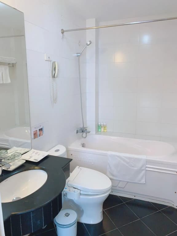 Azumaya Hai Ba Trung 1 Hotel - photo 10