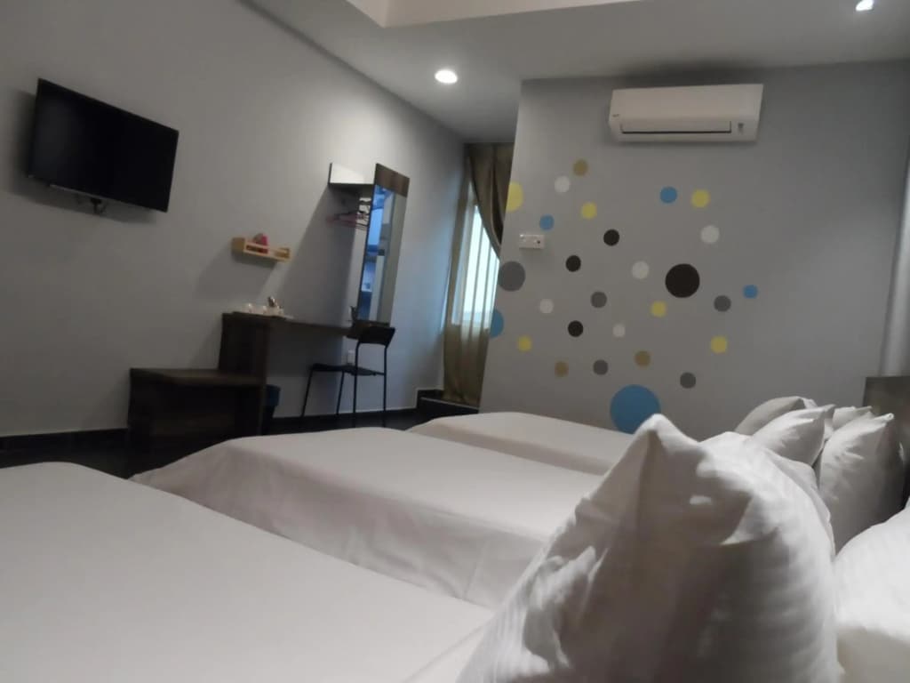 JS Hotel - photo 4