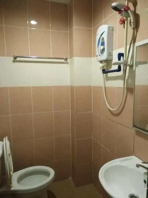 One Hotel Sadong Jaya - photo 17
