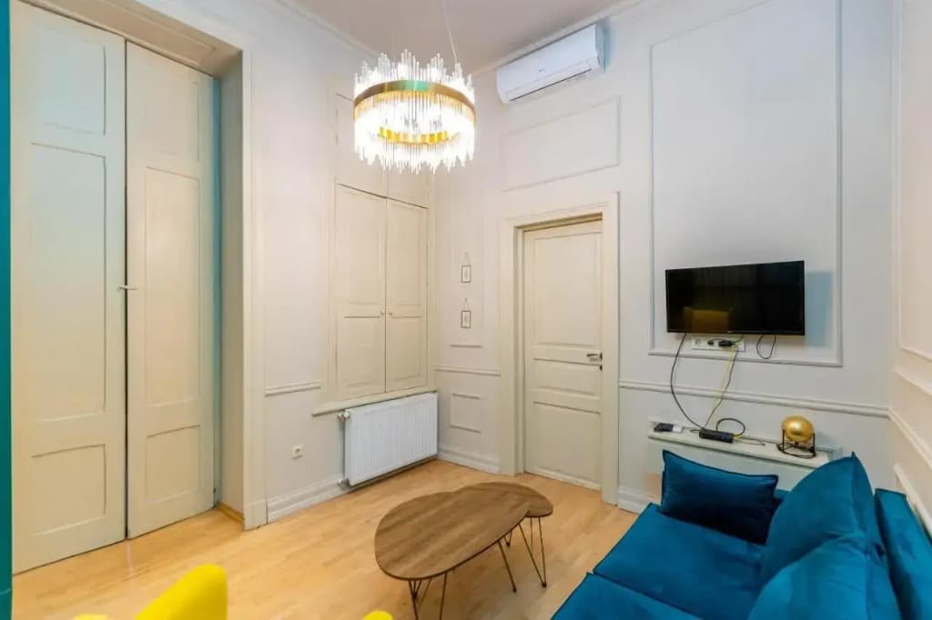 Stylish 3BR House with balcony - photo 20