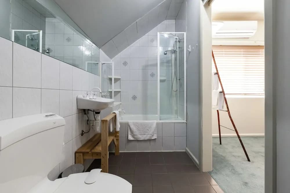 KELLY, 3BDR Northcote House - photo 32
