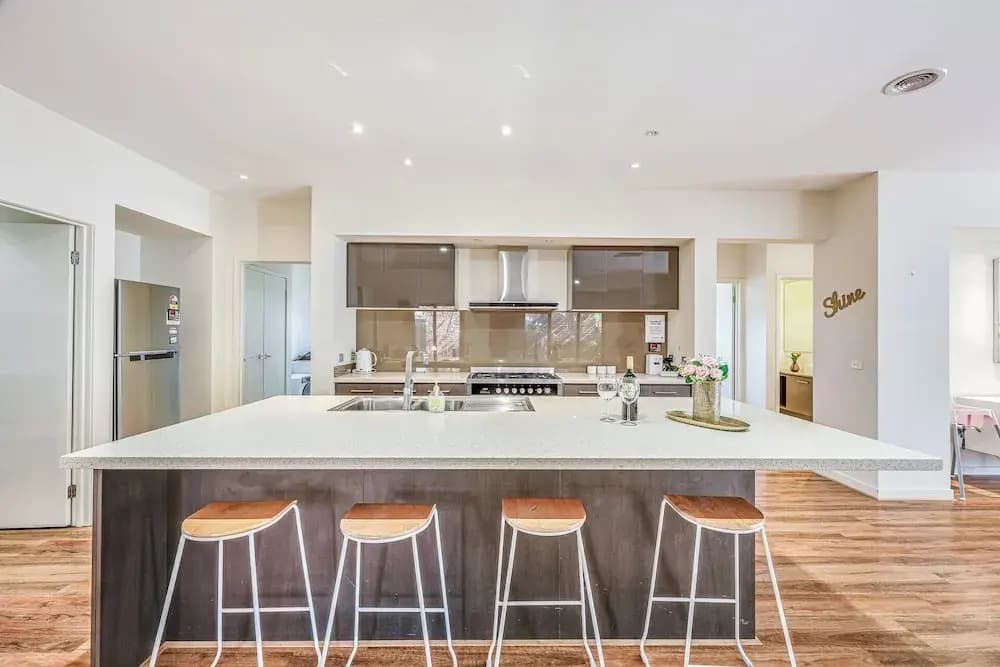 Stylish Luxe House at Point Cook - photo 7