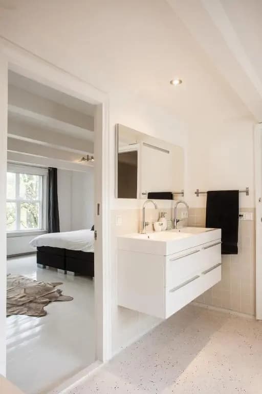 Mokum Suites - photo 4