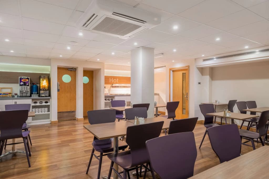 Quality Hotel Hampstead - photo 18