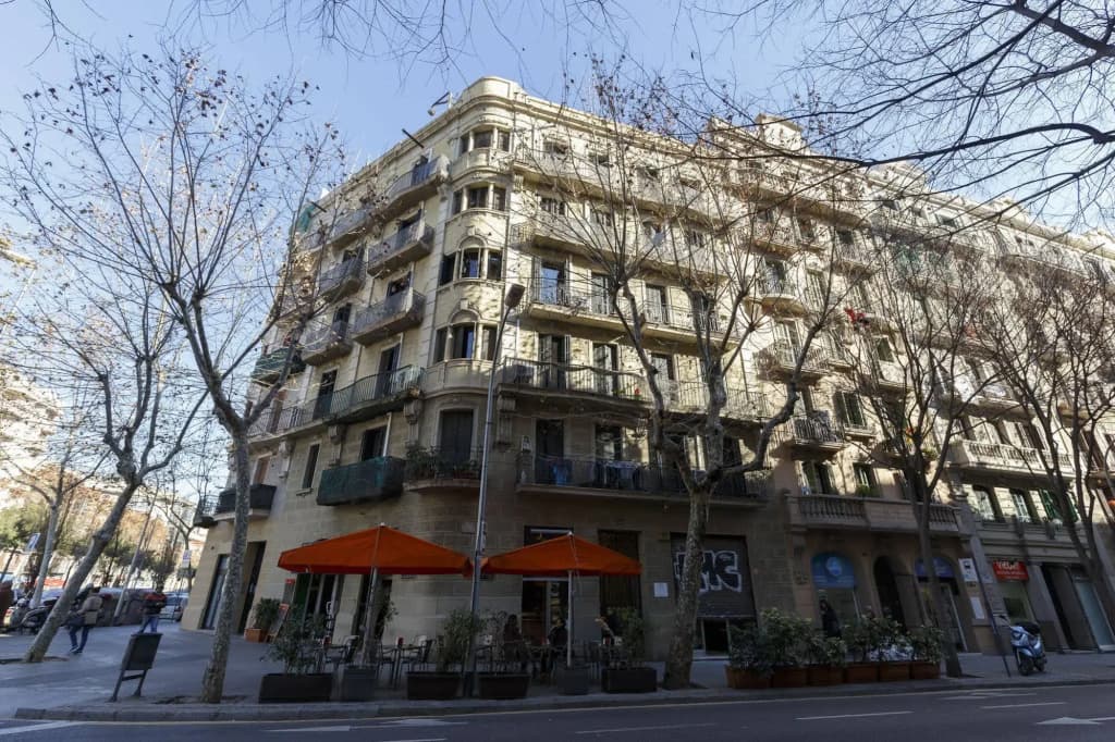 AinB Eixample Miró Apartments - photo 1