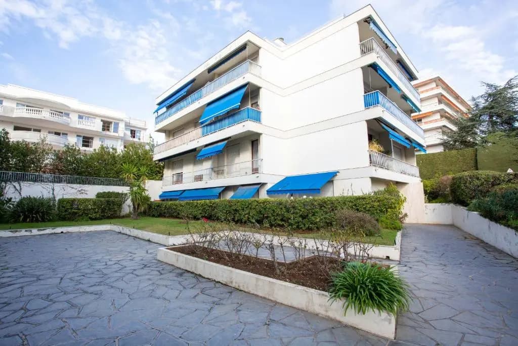 Apartment 5 minutes from the tram and 10 minutes from the sea - photo 9