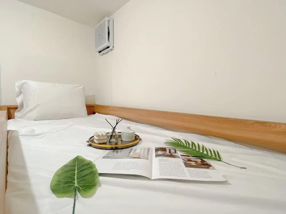 Compact 2Br Apartment Direct Access To Mall At Green Pramuka City - photo 3