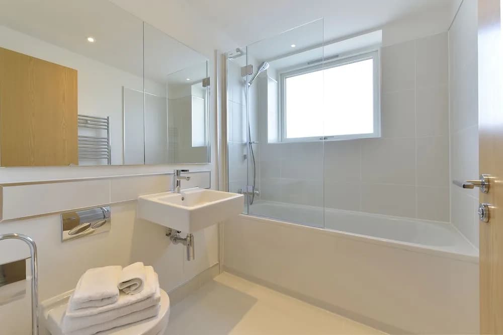 Tower Bridge City Apartments - photo 18