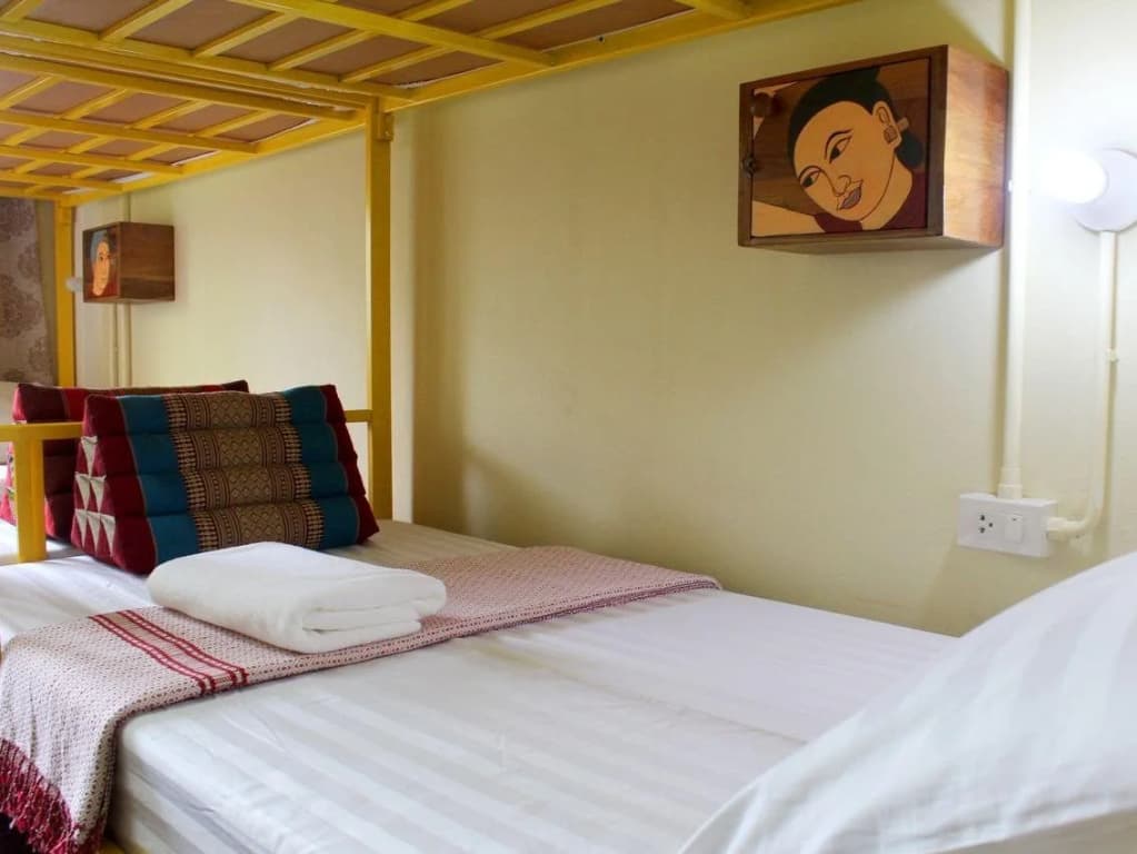 Baan Bovorn Khaosan Hostel - photo 3