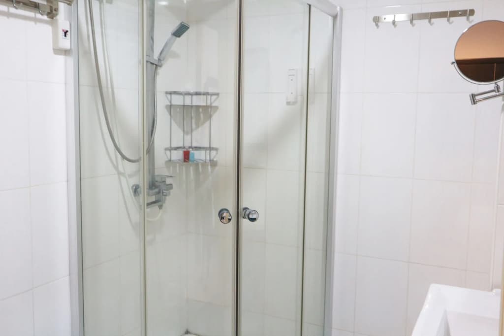 The Freelancer Hotel - photo 9