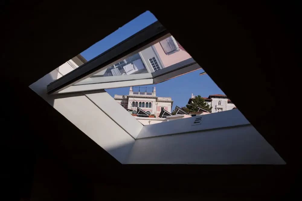 Lisbon Calling Rooms & Studio - photo 17