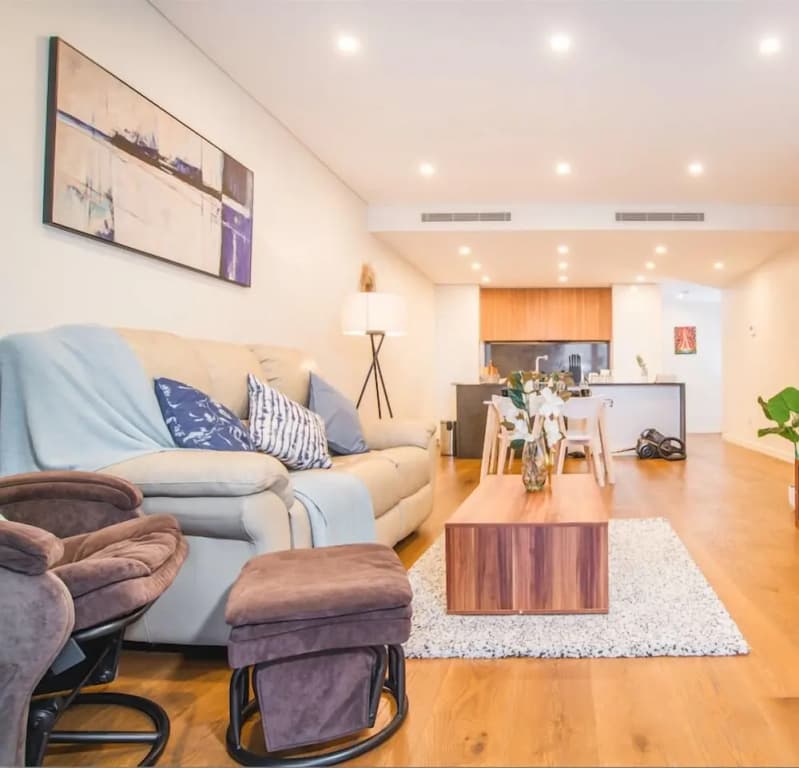 Modern 2bed2bath APT at Neutral Bayparking+wifi - photo 8
