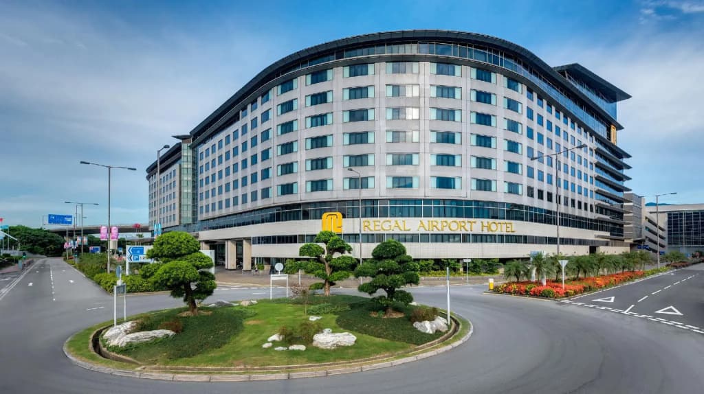 Regal Airport Hotel - photo 23