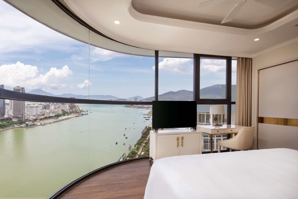 Melia Vinpearl Danang Riverfront - photo 8