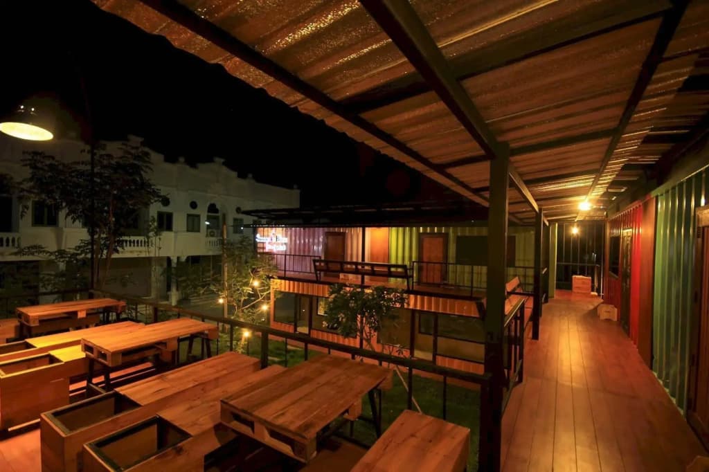 Snooze Box Hotel - photo 13