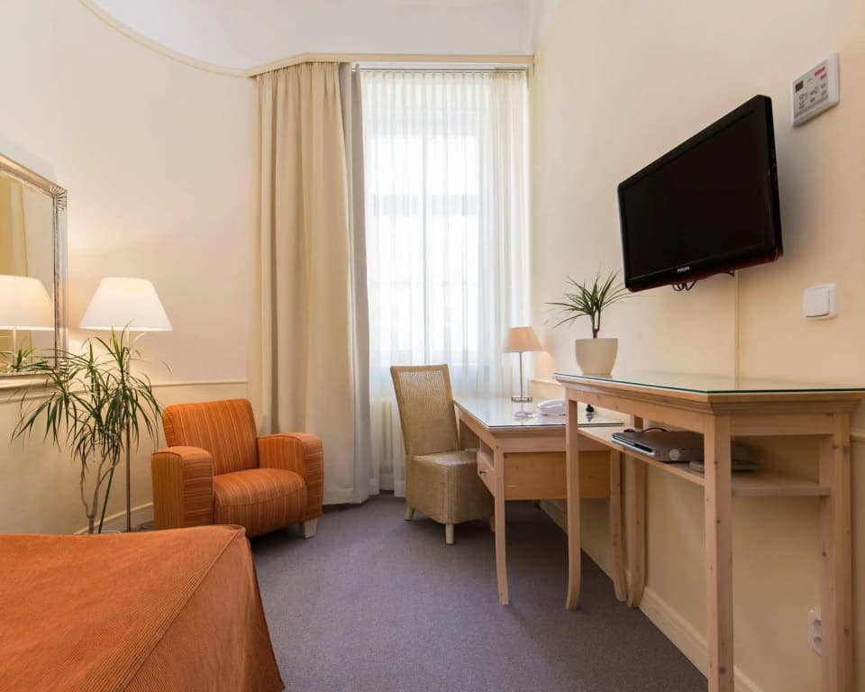 Unitas Hotel - photo 5