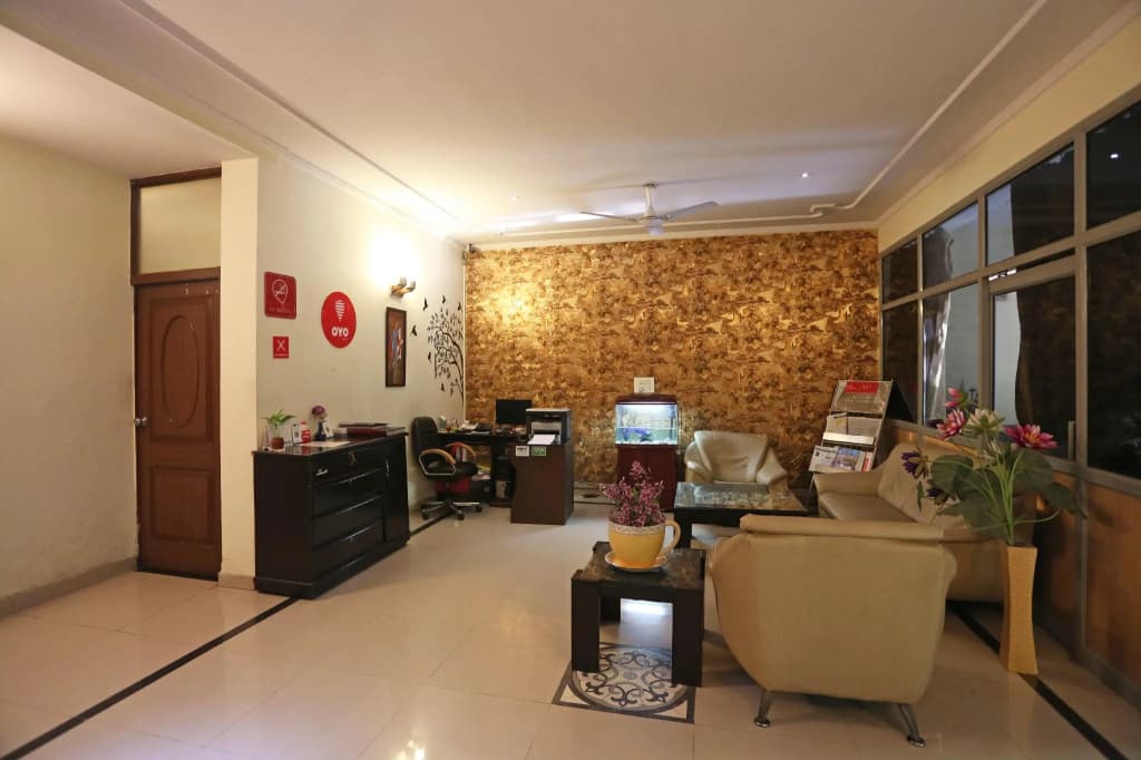 OYO DEL353 Murti Palace BED & BREAKFAST (Under the scheme of All India ) - photo 3