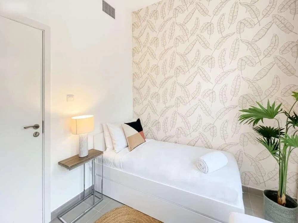 Fancy 2BR Apt Town Square - main photo