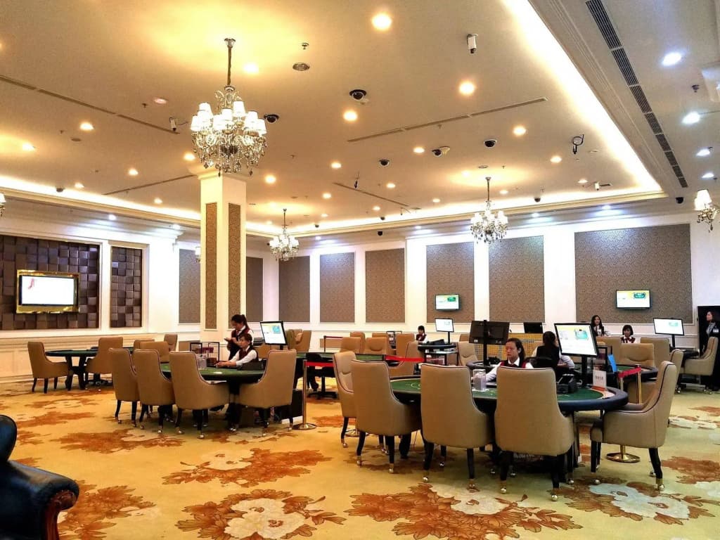 Royal Halong Hotel - photo 34