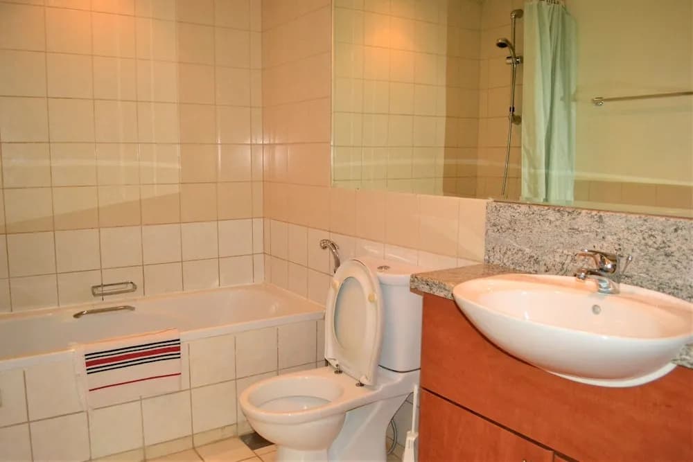 (Nickname Oasis) Spacious 1BR Apt. w/ terrace and pool view - photo 7