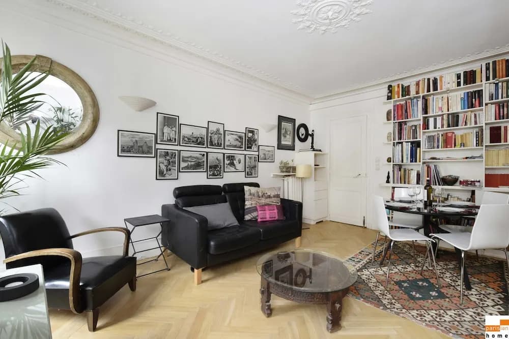 204340 - A two-room apartment with traditional chic style in the Marais - photo 7