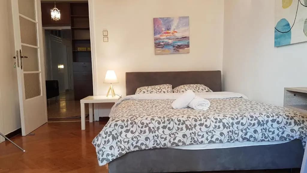 Teal Apartment - Athens Center, 4 BD, 2 BATH - photo 3