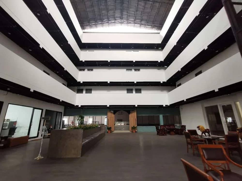 The Ram Hotel - photo 12