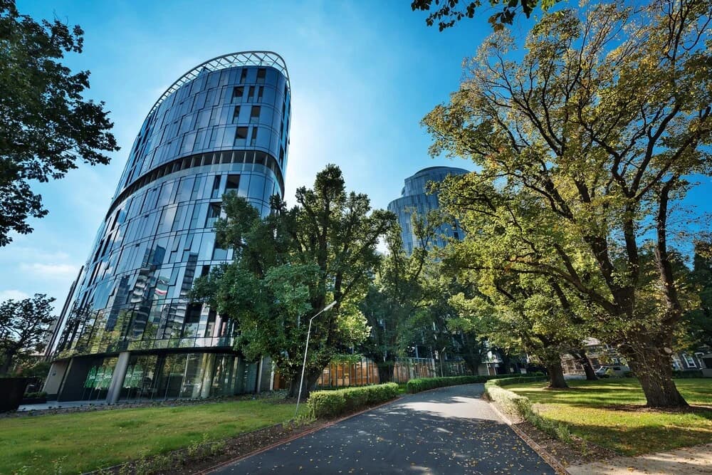 Along Melbourne's Magic Boulevard - photo 12