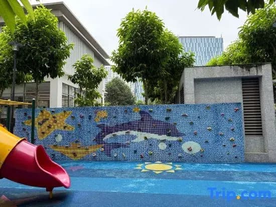 Lang Retreat Apartment - Resort Pool & Elite Gym - photo 8