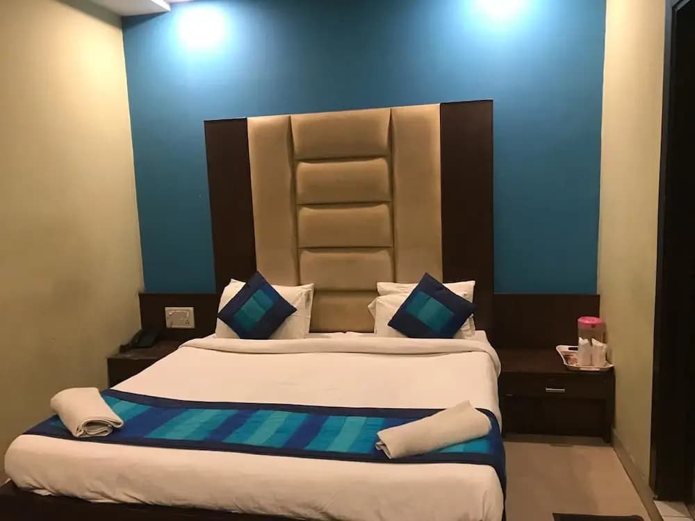 Hotel Saina International - photo 17