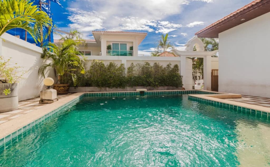Majestic Residence Pool Villa Pattaya - photo 13