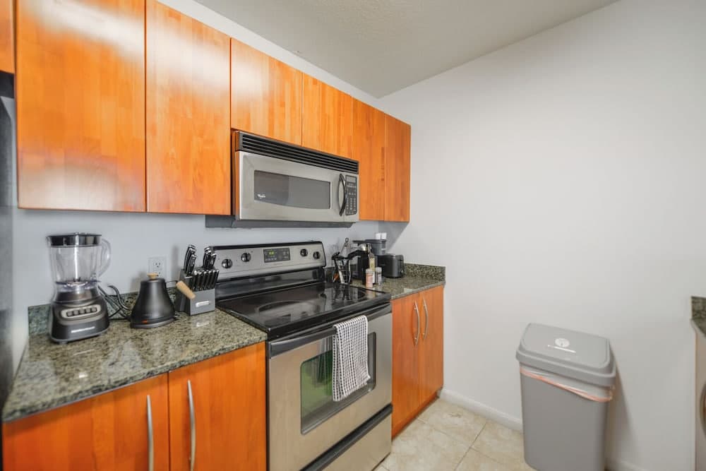Brickell Bay 3318 - photo 16