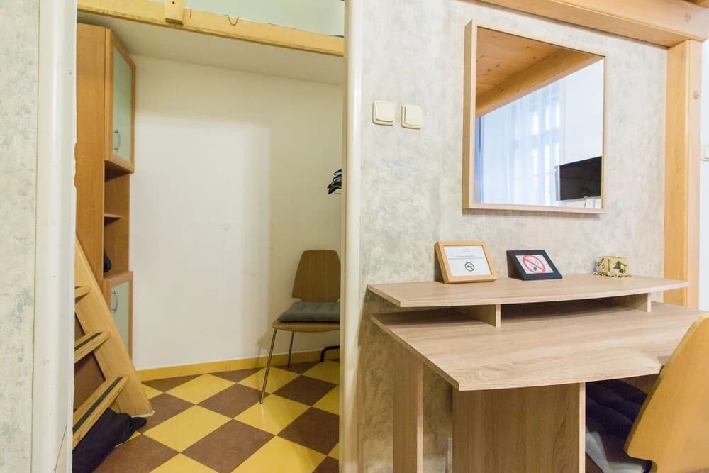 Cosy Apartment for 4 next to the Main Train Station by easyBNB - photo 4