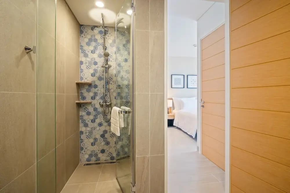 Laguna Lakeside Residences - photo 9