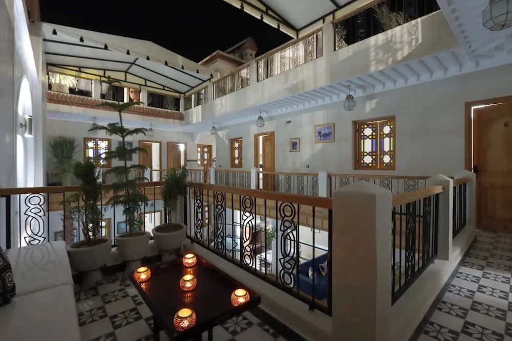 Riad Banatti - photo 1