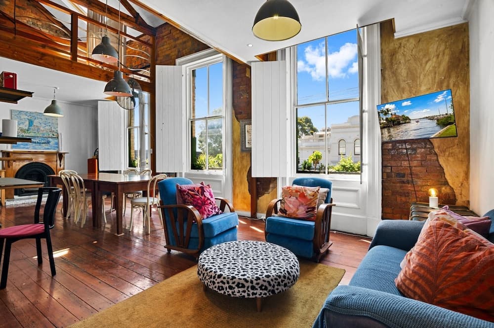 Vintage Loft Residence With Open-plan Mezzanine's - photo 9