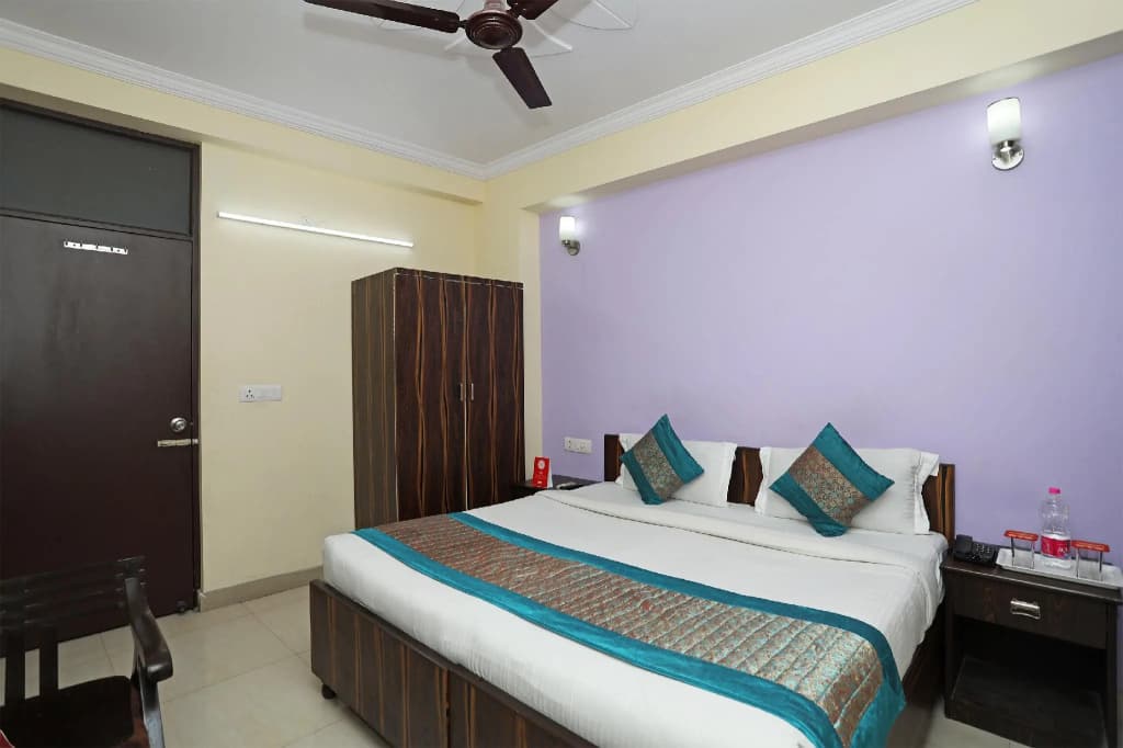OYO 8462 Hotel Galaxy - photo 3