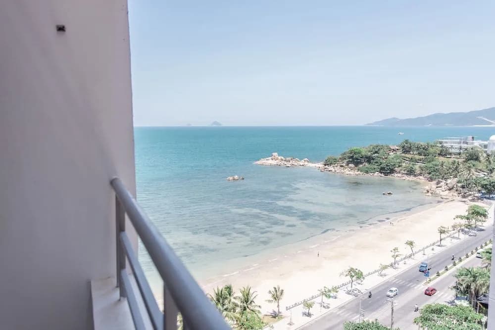 Beach Front Oceanous Apartment - photo 14