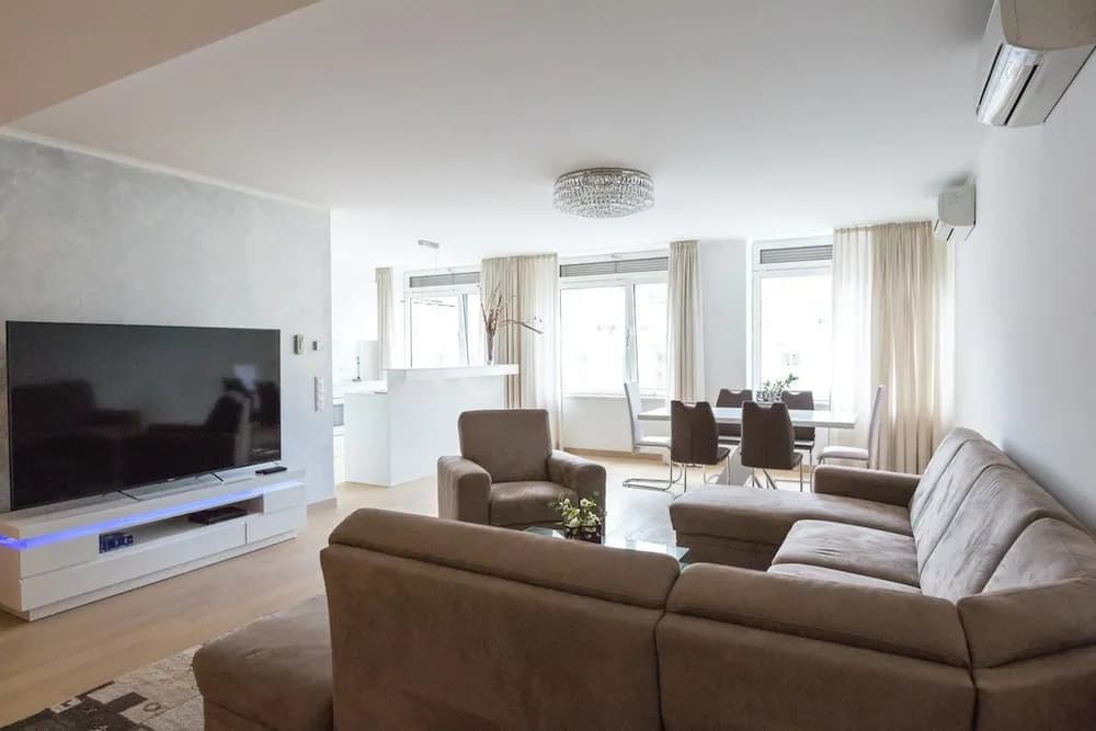 Parkring Apartments - photo 2