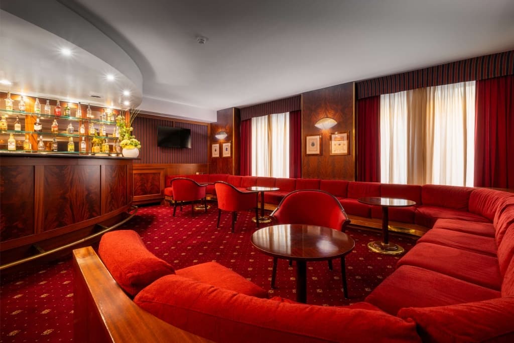 Crivi's Hotel - photo 14