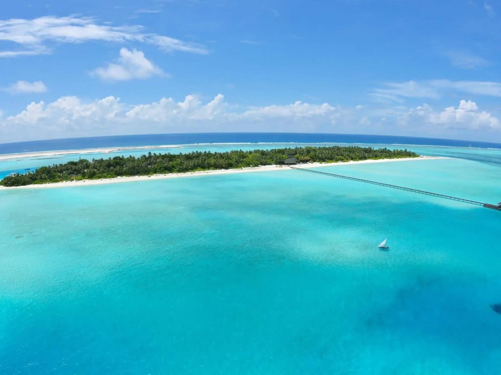 Holiday Island Resort & Spa - photo 7