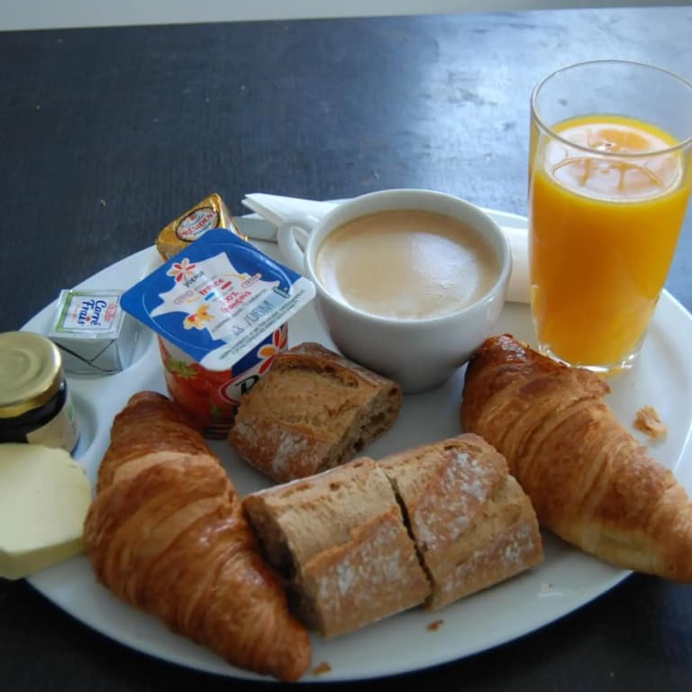 Azur Hotel - photo 12