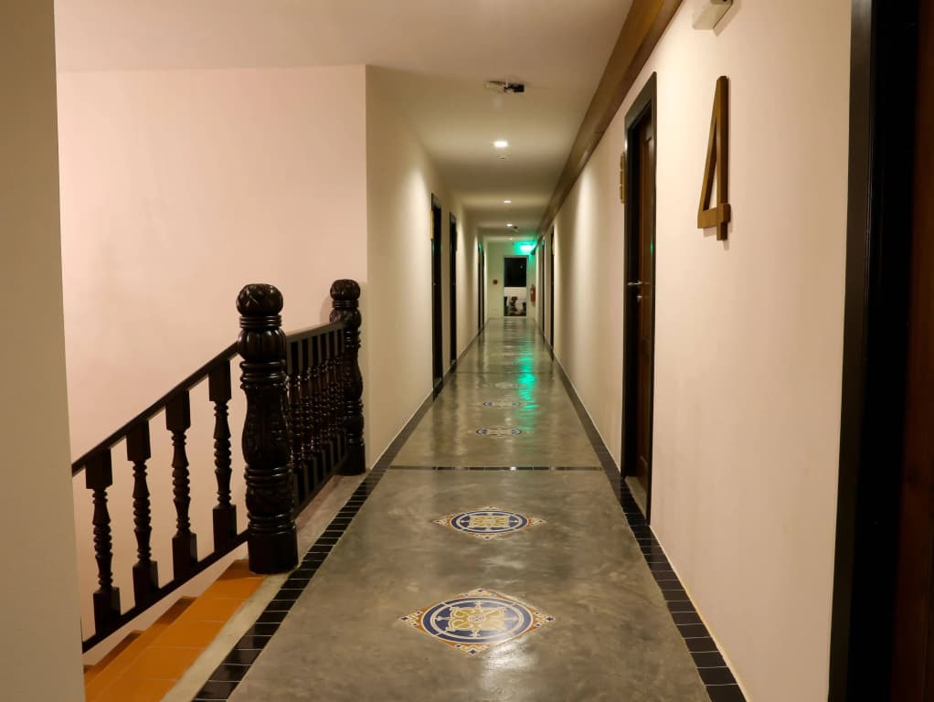 Sabai Hotel and Hostel - photo 11
