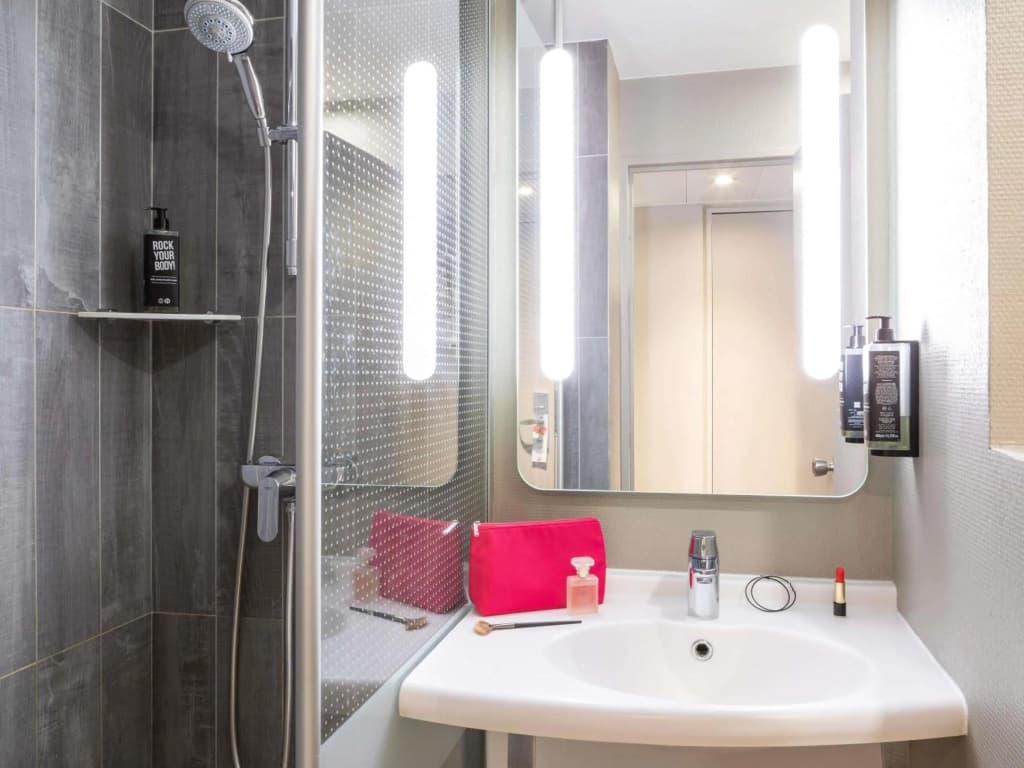 ibis Paris Gare du Nord la Fayette 10ème - photo 8