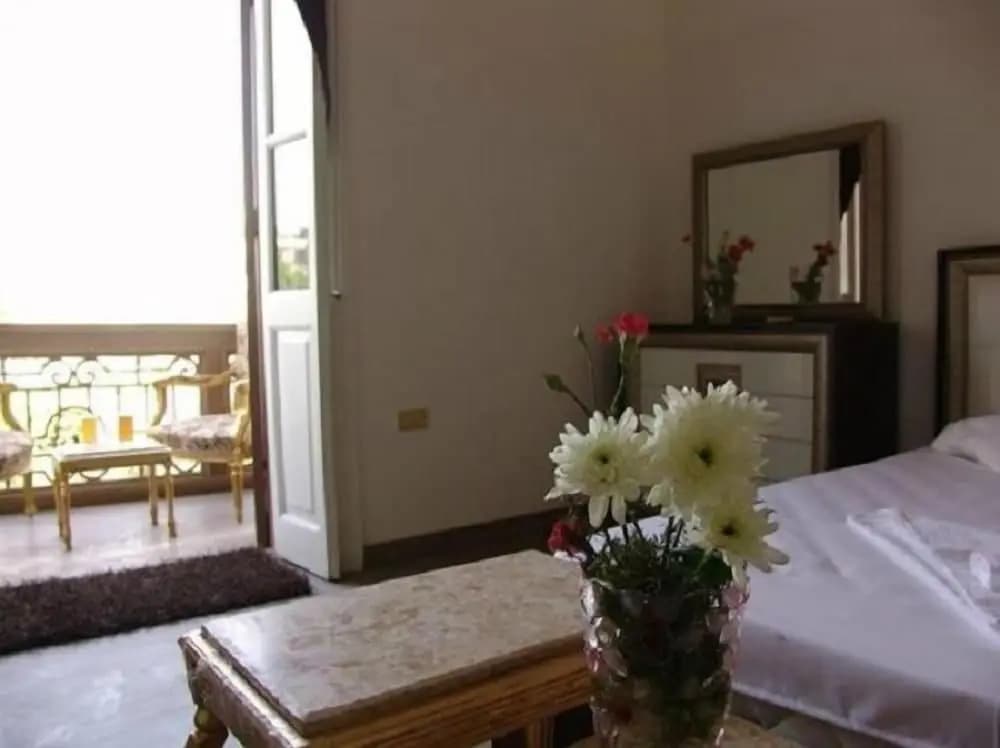 New Grand Royal Hotel - photo 5