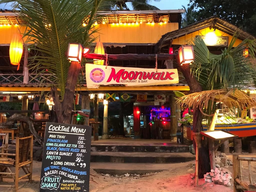 Moonwalk Lanta Resort - photo 16