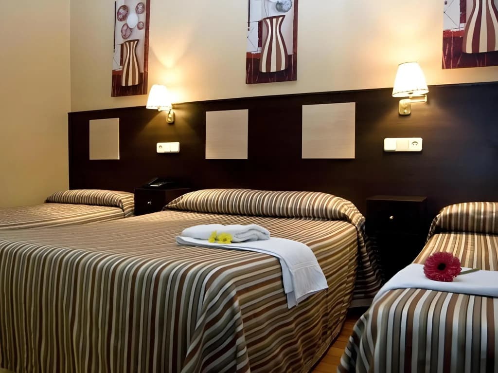 Hostal Cervelo - photo 24