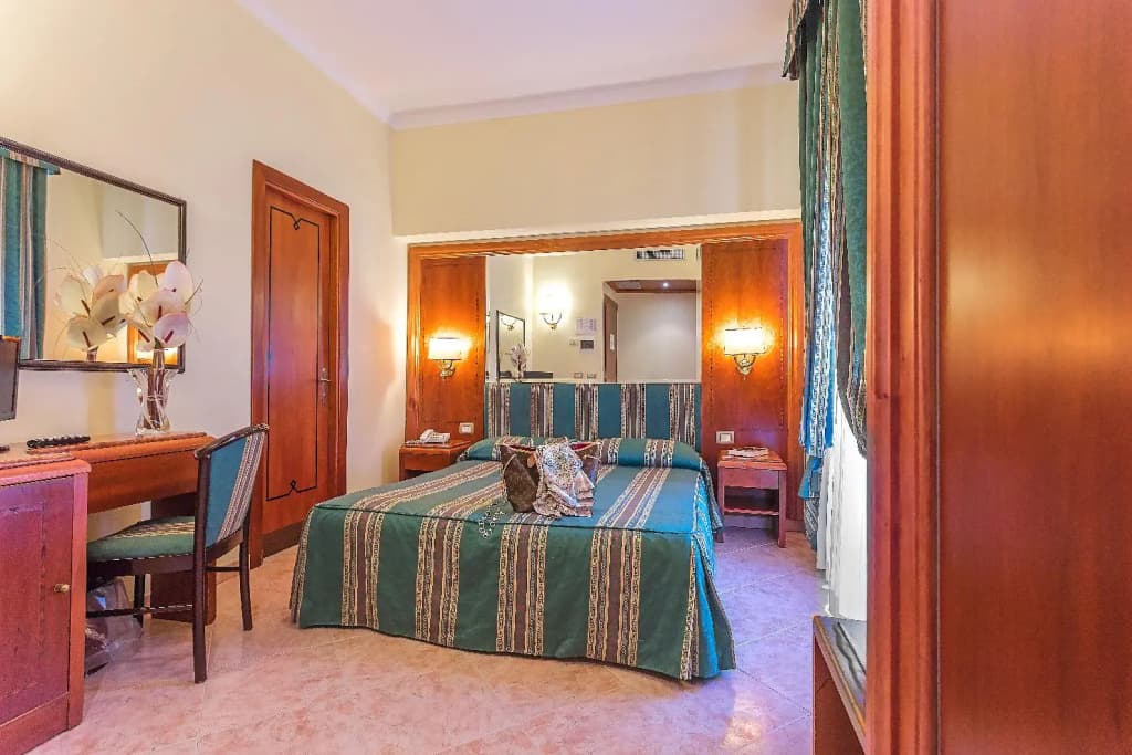 Raeli Hotel Lux - photo 6