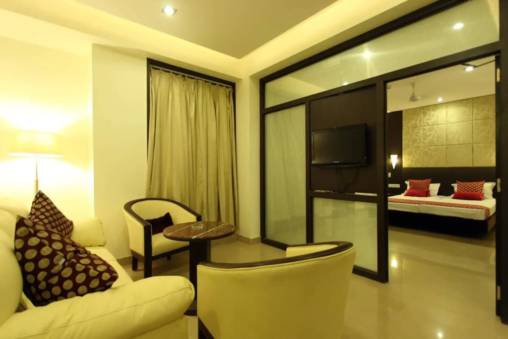 Hotel Surya Plaza - photo 6